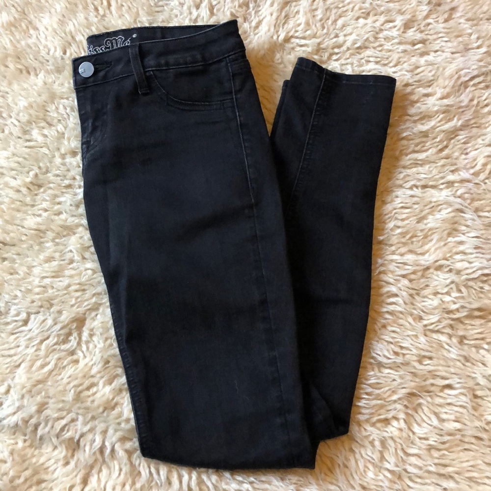 Black skinny jeans